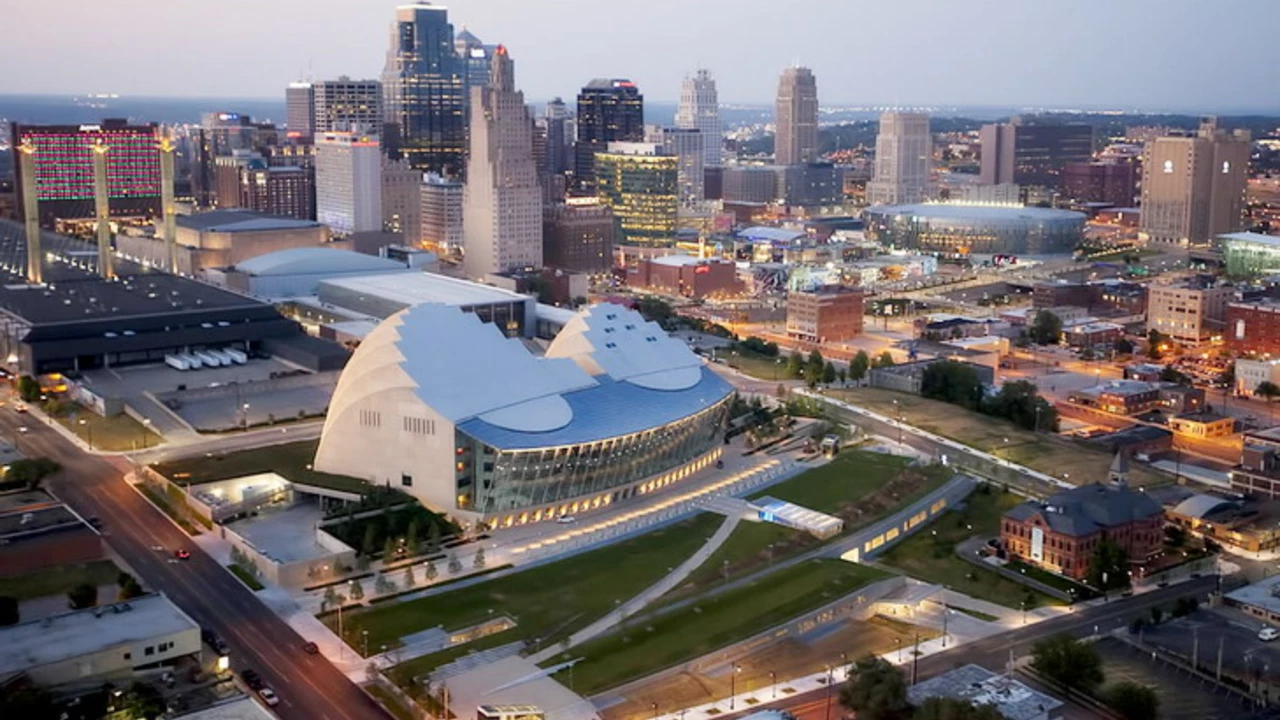 Do you love Kansas City, Missouri, or do you hate it? Why?